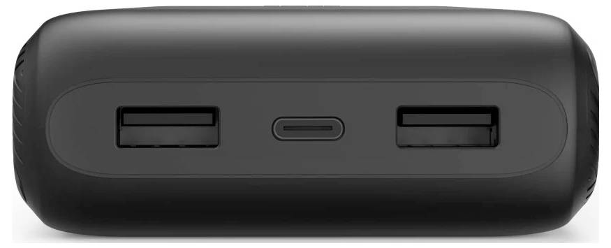 Schwarzes rechteckiges Gerät, von vorne gezeigt, mit zwei USB-A-Anschlüssen und einem USB-C-Anschluss in der Mitte zwischen ihnen.