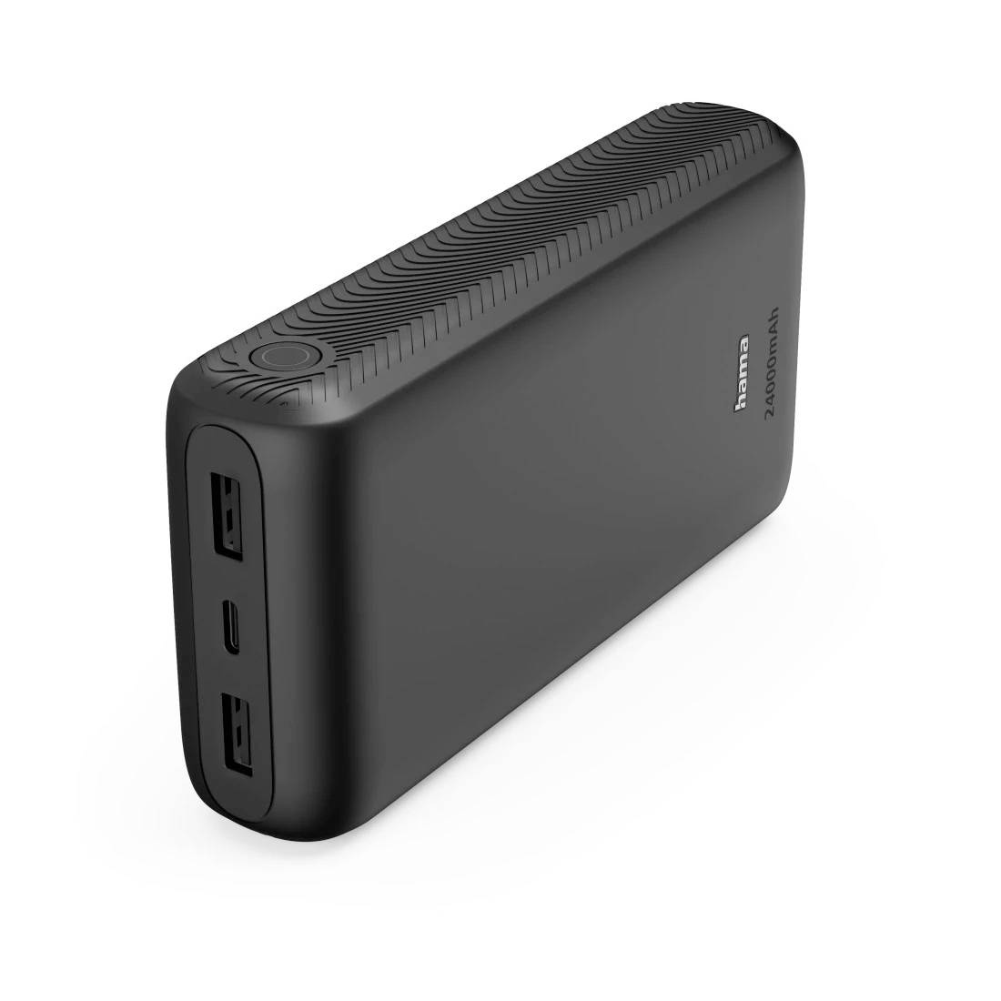 Schwarze tragbare Powerbank mit zwei USB-A-Anschlüssen und einem USB-C-Anschluss, gezeigt auf weißem Hintergrund.