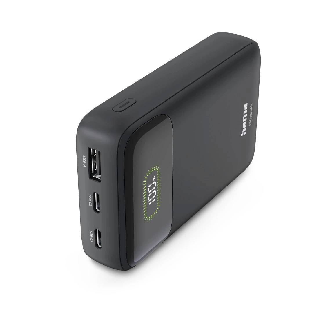 Tragbares Hama-Ladegerät in Schwarz mit USB-A- und zwei USB-C-Anschlüssen, die auf der Vorderseite einen digitalen Batteriestand-Anzeiger zeigen.