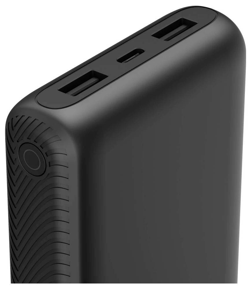 Schwarze tragbare Powerbank mit zwei USB-A-Anschlüssen und einem USB-C-Anschluss, in Nahaufnahme auf weißem Hintergrund dargestellt.