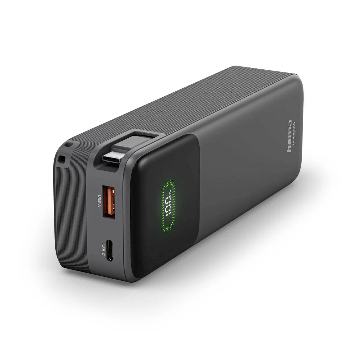 Tragbare schwarze Powerbank mit USB-A- und USB-C-Anschlüssen und leuchtender Batteriestatusanzeige, dargestellt auf weißem Hintergrund.