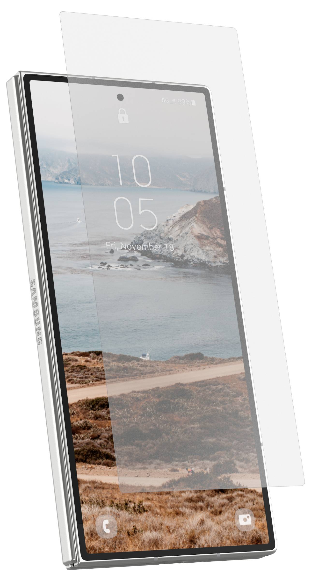 Smartphone mit einer transparenten Schutzhülle in schräger Ansicht, das einen Sperrbildschirm mit einer Küstenlandschafts-Hintergrund und die Uhrzeit 10:05 anzeigt.