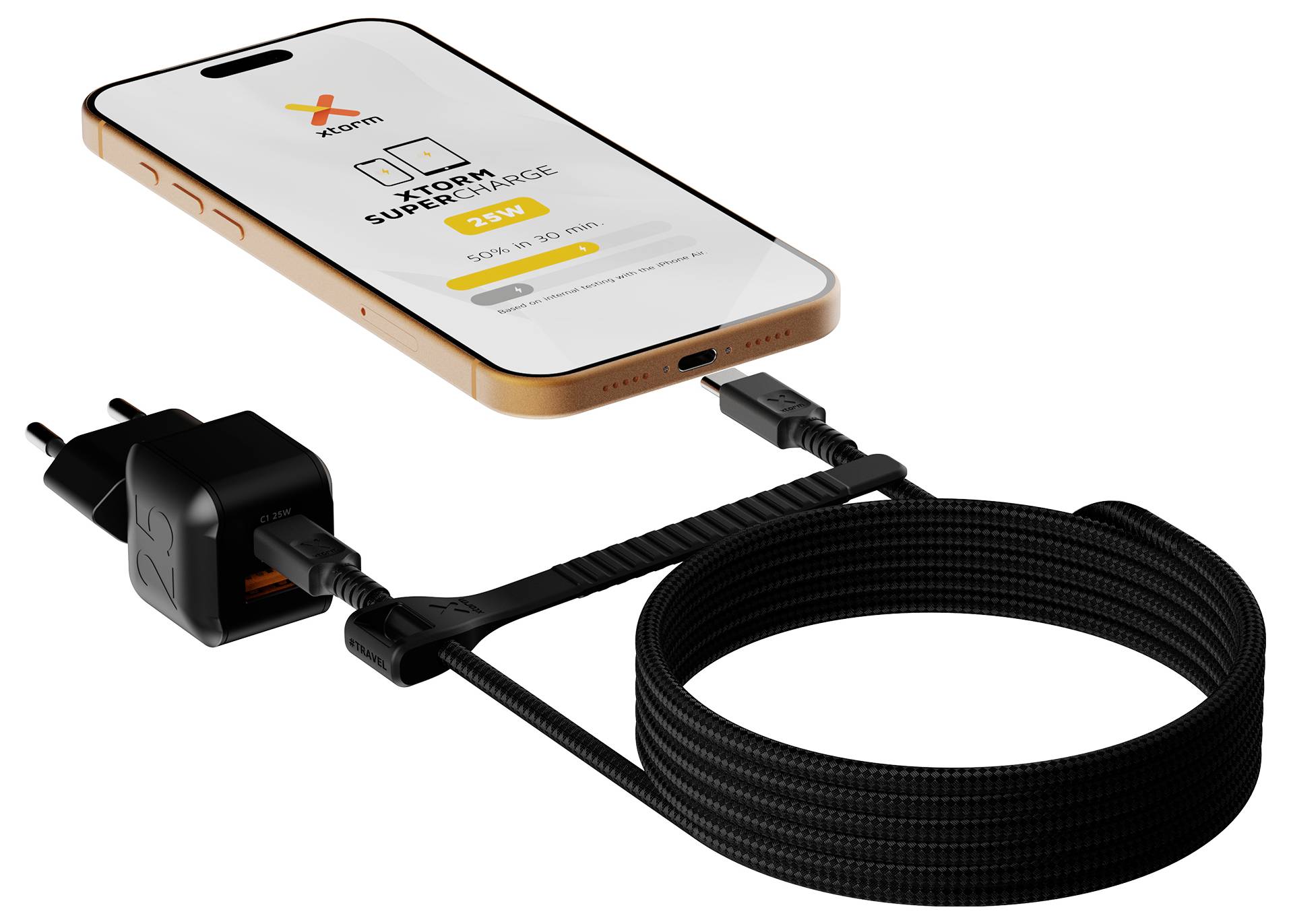Smartphone, das mit einem USB-Ladekabel und einem Wandladegerät verbunden ist, veranschaulicht das Laden des Geräts oder die Datenübertragung.