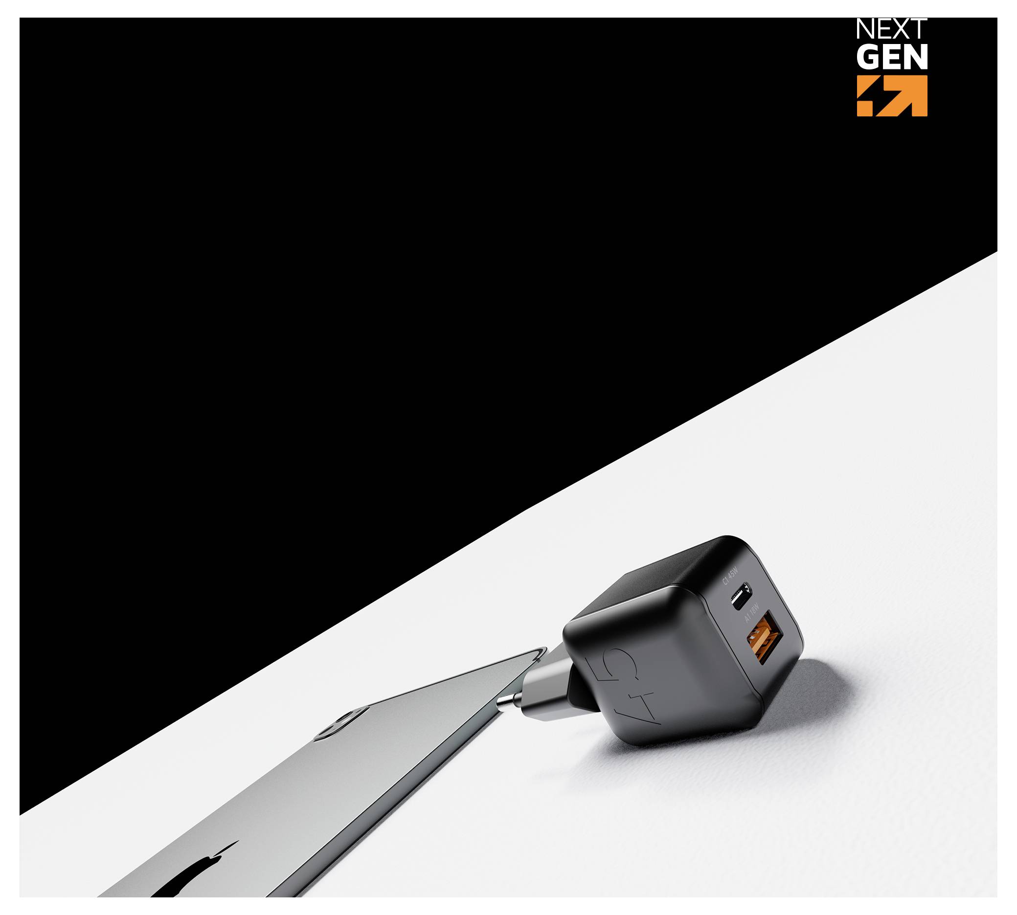 Schwarzweiß-Produktbild eines Next Gen USB-C-Wandladegeräts, das in die Seite eines schlanken Laptops eingesteckt wird, mit dem Logo „NEXT GEN