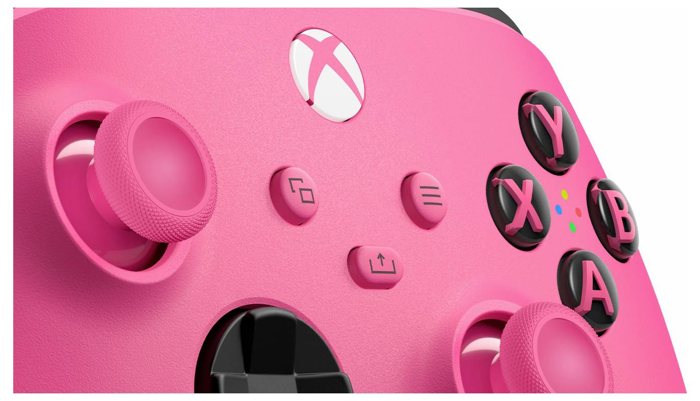 Nahaufnahme eines rosa Xbox-Spielcontrollers mit Analogsticks, Knöpfen und dem Xbox-Logo.