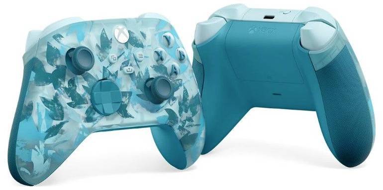 Zwei türkisfarbene Spielecontroller nebeneinander abgebildet: einer transparent mit sichtbaren Innenteilen, einer undurchsichtig von hinten.