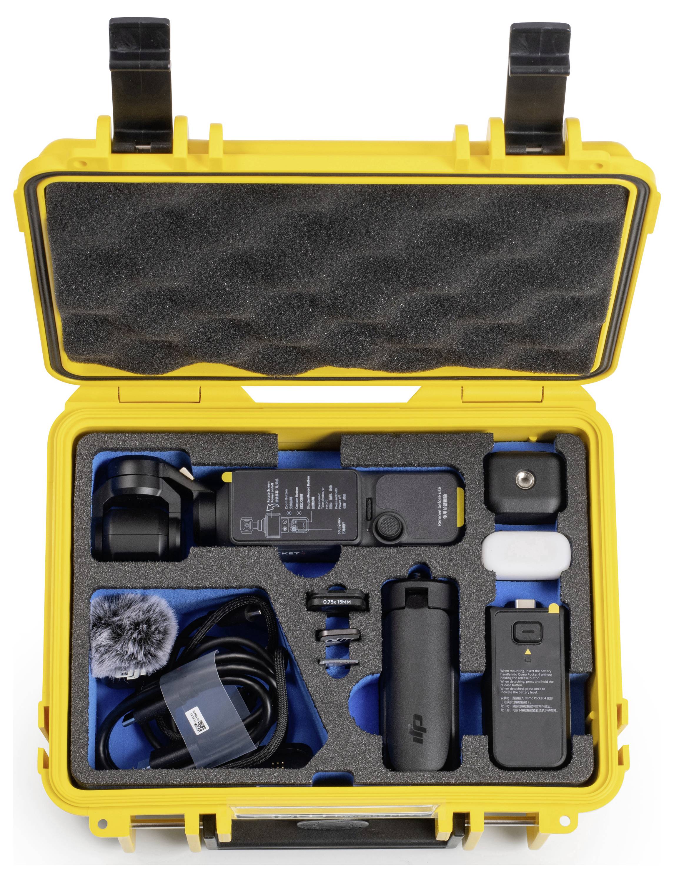 Offener gelber Hartschalenkoffer mit einem DJI-Drohnenkamera-Set, bestehend aus einer tragbaren Gimbal-Kamera, Batterien, Ladegerät, Kabeln und Zubehör in Schaumstoff-Einlagen.