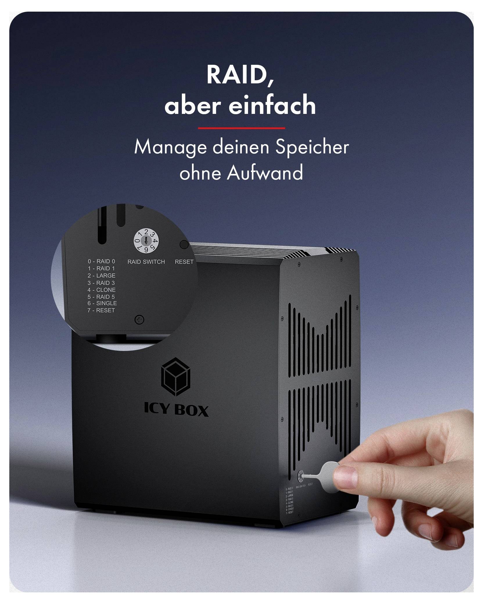 Werbebild eines ICY BOX Speichergeräts mit einer Hand, die einen Schlüssel einsteckt, beschriftet mit „RAID, aber einfach
