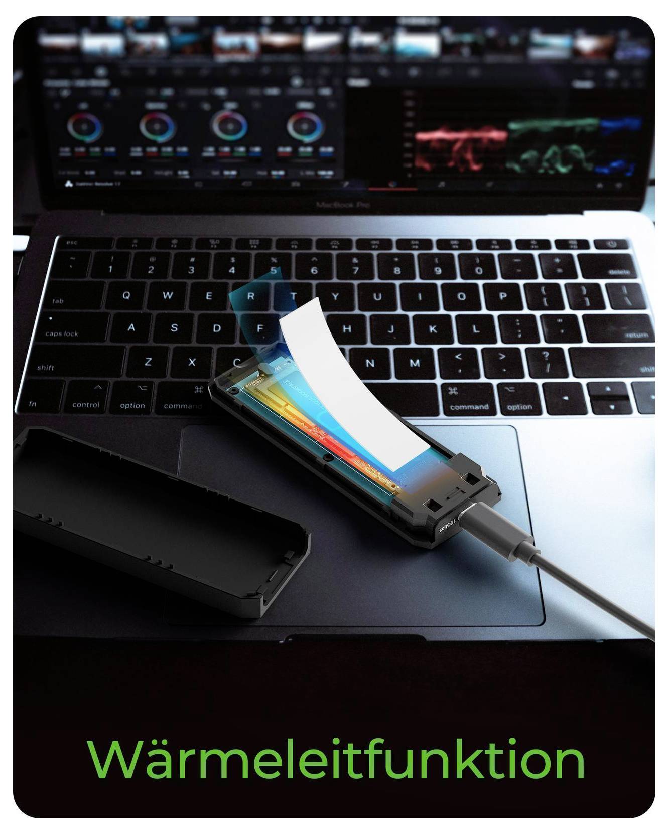 Laptop-Tastatur mit einem Batteriepack, das einen gekrümmten weißen Wärmeflusspath zeigt, der Wärmeleitung veranschaulicht; der Text sagt „Wärmeleitfunktion