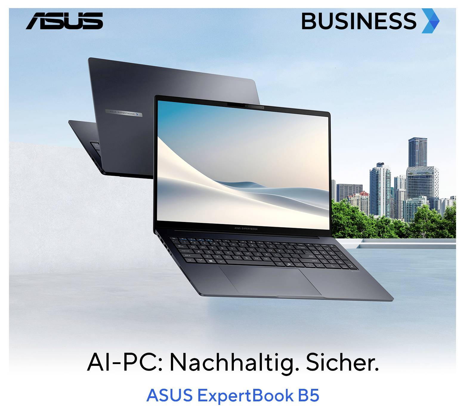 ASUS Business Anzeige für ExpertBook B5 AI PC, zeigt zwei geöffnete Laptops und den Text „AI-PC: Nachhaltig. Sicher."