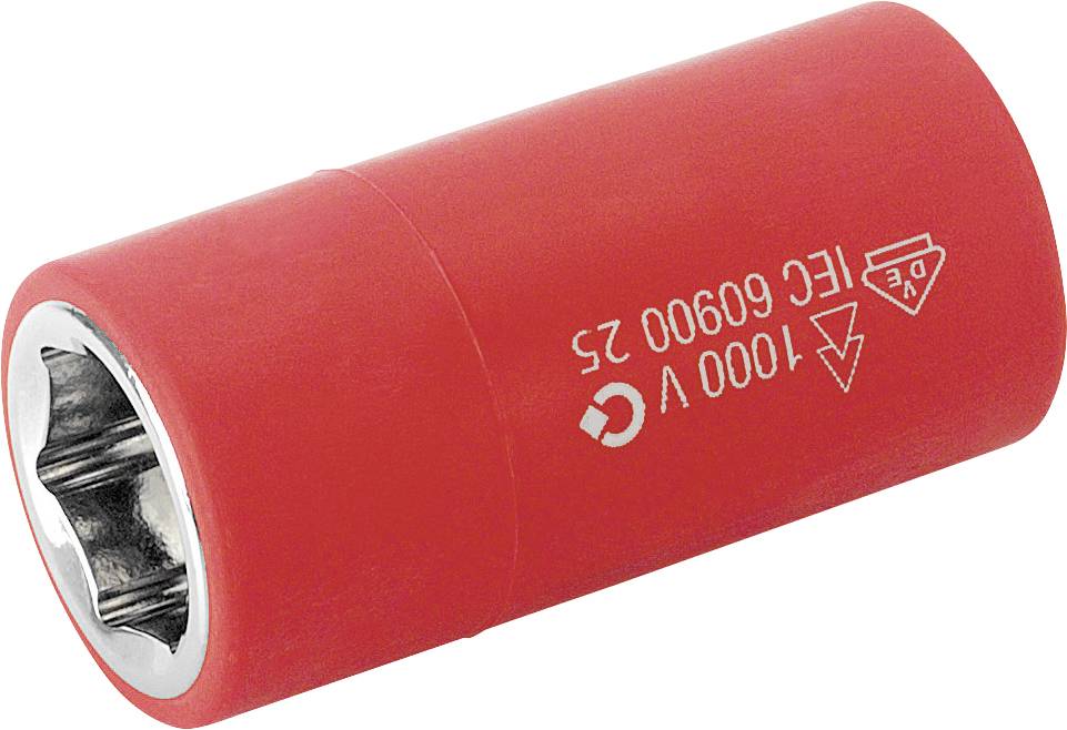 Roter zylindrischer Steckdosenadapter mit Metallende und weißem bedrucktem Spannungsrating auf einfarbigem weißem Hintergrund.