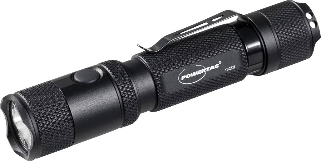 Schwarze PowerTac-Taschenlampe mit strukturiertem Griff und Clip, gezeigt auf weißem Hintergrund.