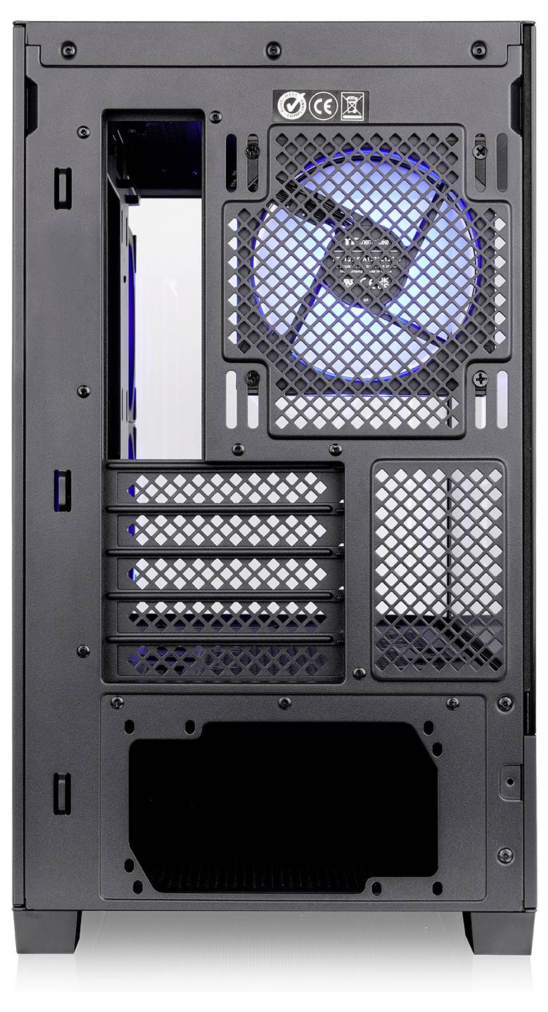 Rückansicht eines Desktop-PC-Gehäuses mit Erweiterungssteckplätzen, Öffnung für das Netzteil, Belüftungsgitter und einem blauen Gehäuselüfter.