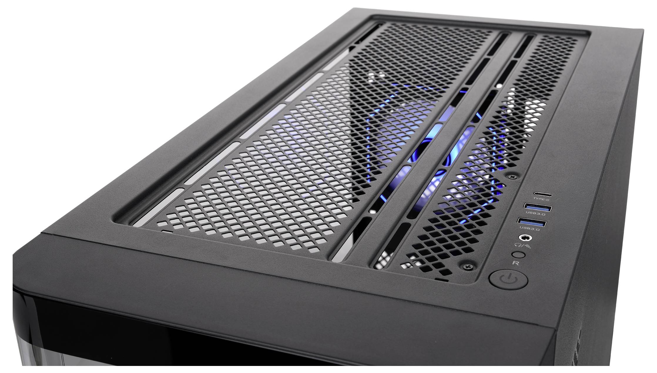 Schwarzer Desktop-Computer-Tower mit Mesh-Oberfläche, blau beleuchteten internen Lüftern und sichtbaren vorderen Stromversorgungs- und USB-Anschlüssen.
