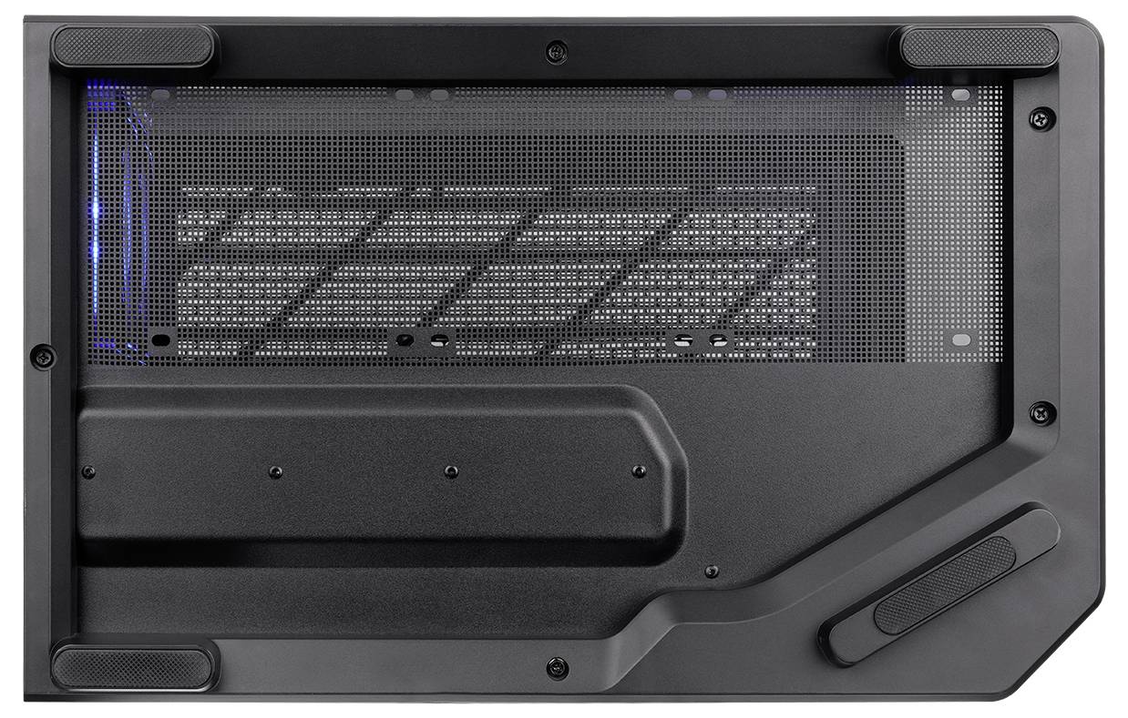 Seitenansicht eines schwarzen PC-Gehäuses mit Mesh-Panel, sichtbarer blauer LED-Beleuchtung und großem seitlichem Ausschnitt für Luftstrom.