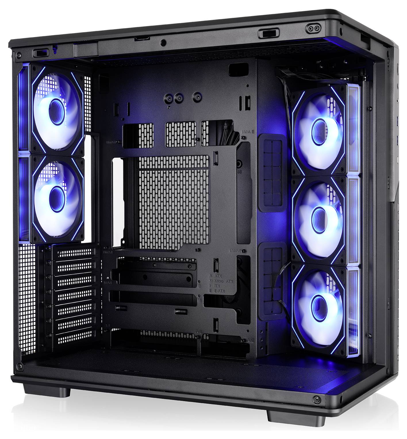 Offenes Gehäuse eines Desktop-Computers mit Innenansicht, mit blauen LED-Lüftern an der Front und Rückseite montiert, zeigt ein leeres PC-Gehäuse.