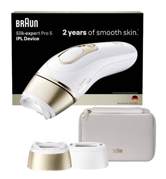 Braun Silk-expert Pro 5 IPL-Haarentfernungsgerät mit Tragetasche und zwei Aufsätzen, bewirbt „2 Jahre glatte Haut
