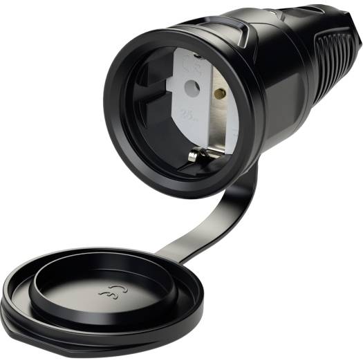 Schwarzer Elektrostecker-Steckdosenadapter mit aufklappbarem Schutzdeckel, auf weißem Hintergrund gezeigt.