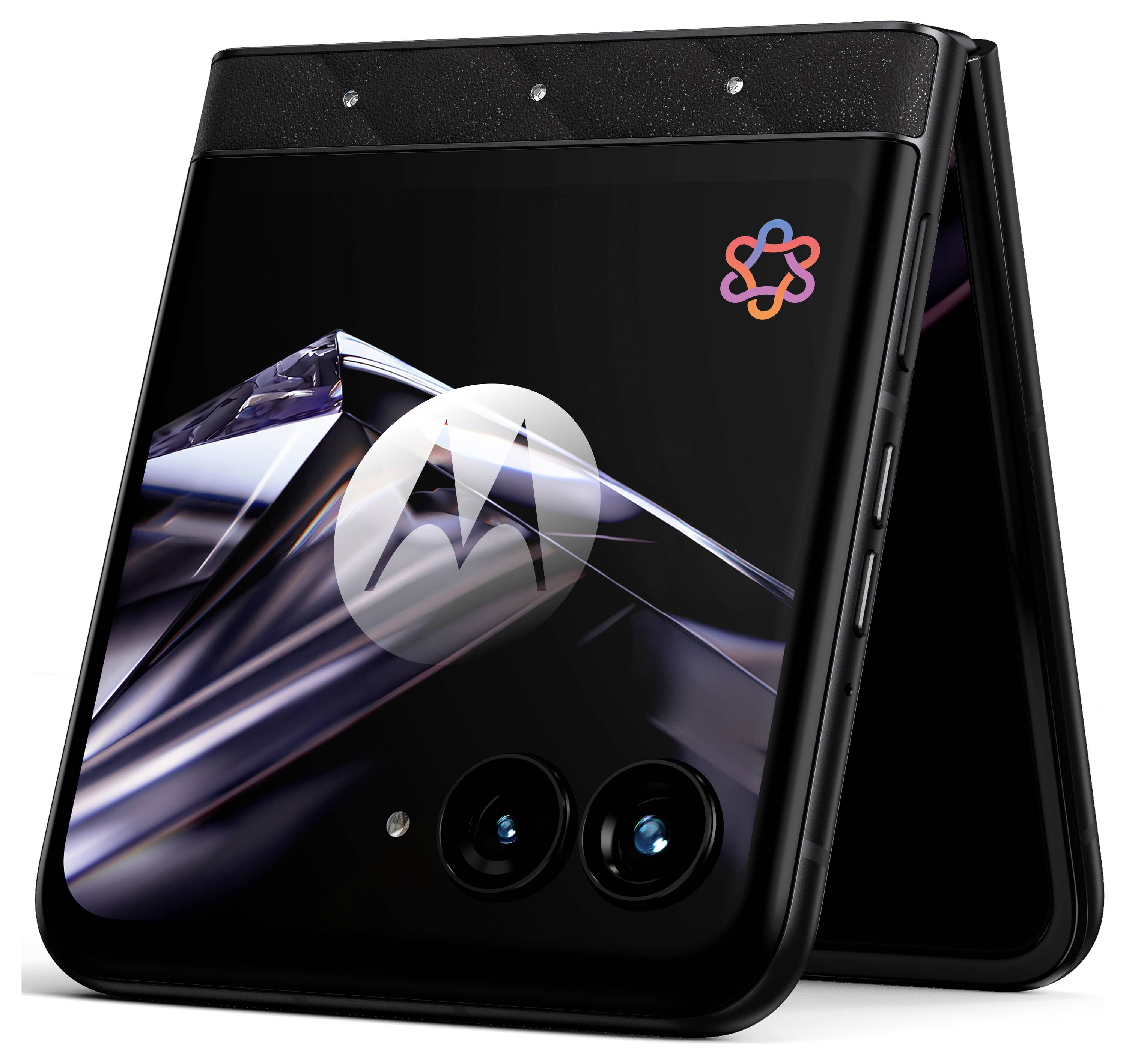 Zwei aufgeklappte Motorola-Smartphones, die offen und geschlossen dargestellt sind und ein schwarzes glänzendes Design, Dual-Rückkameras und ein kleines buntes Logo auf dem Deckeldisplay aufweisen.