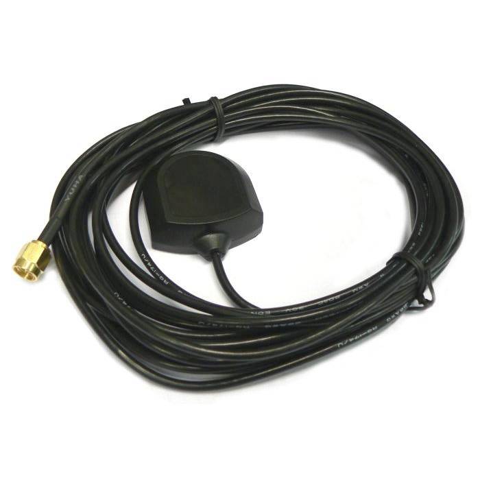 Schwarze GPS-Antenne mit langem Spiralkabel und goldener Steckverbindung auf weißem Hintergrund.