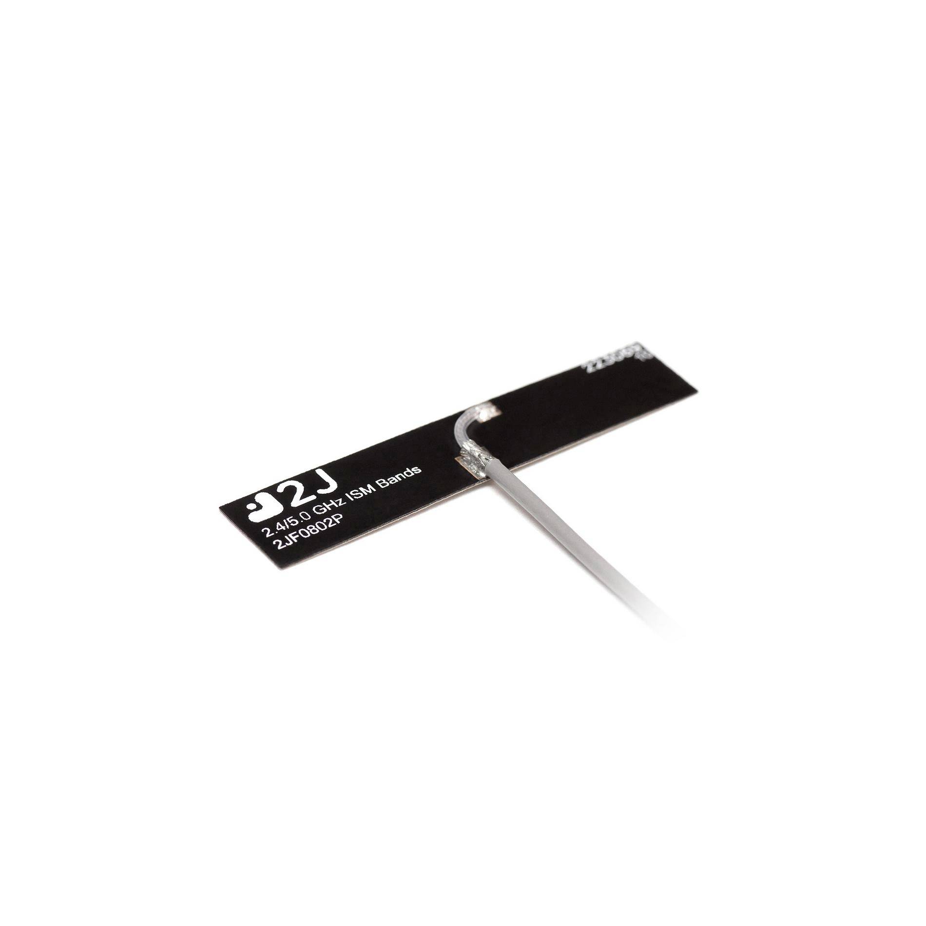 Schwarzes 2,4/5-GHz-Antennenmodul mit angeschlossenem Koaxialkabel, freigestellt auf weißem Hintergrund.