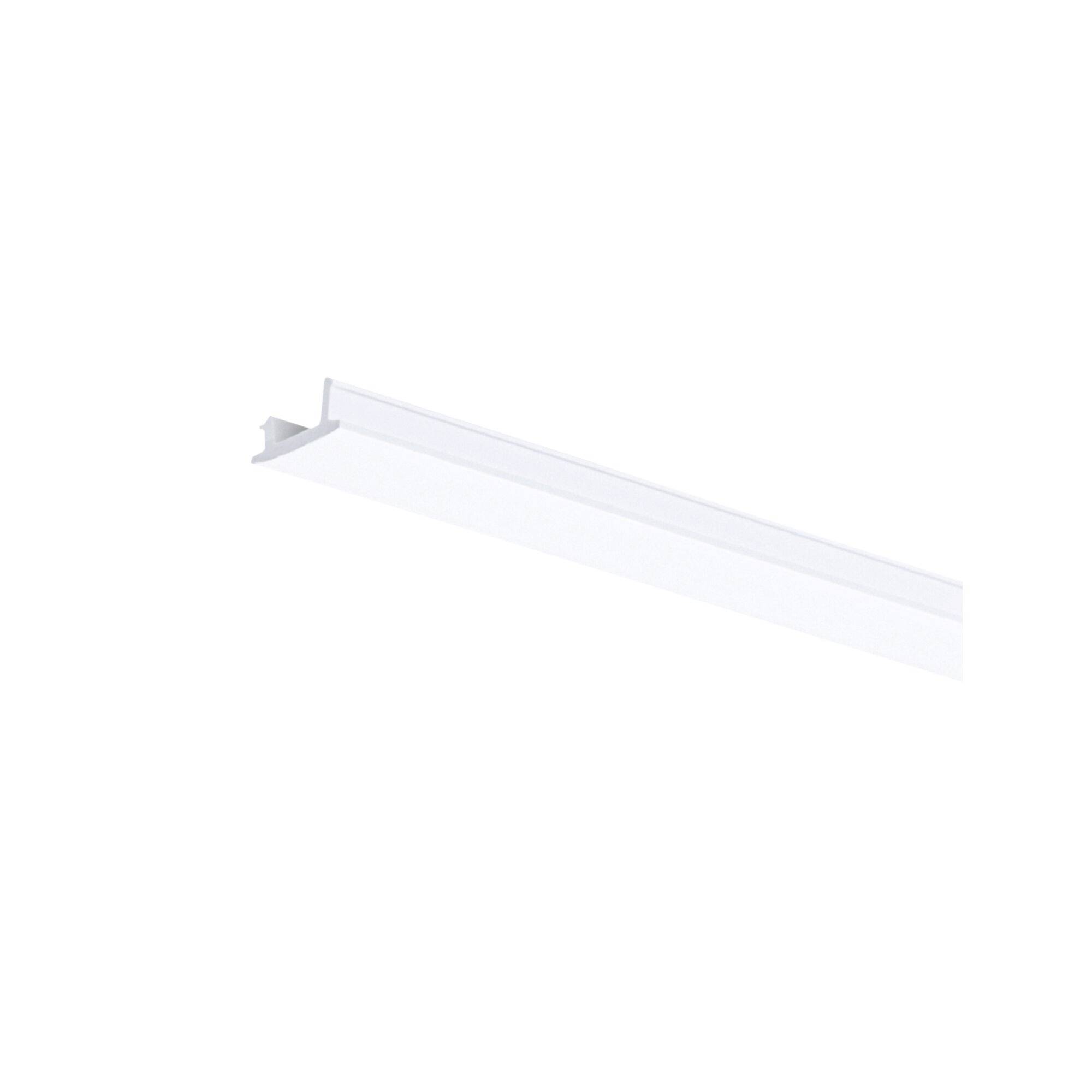 Weißer Kunststoff-LED-Lichtdiffusor-Kanal, diagonal auf einfachem weißem Hintergrund dargestellt.