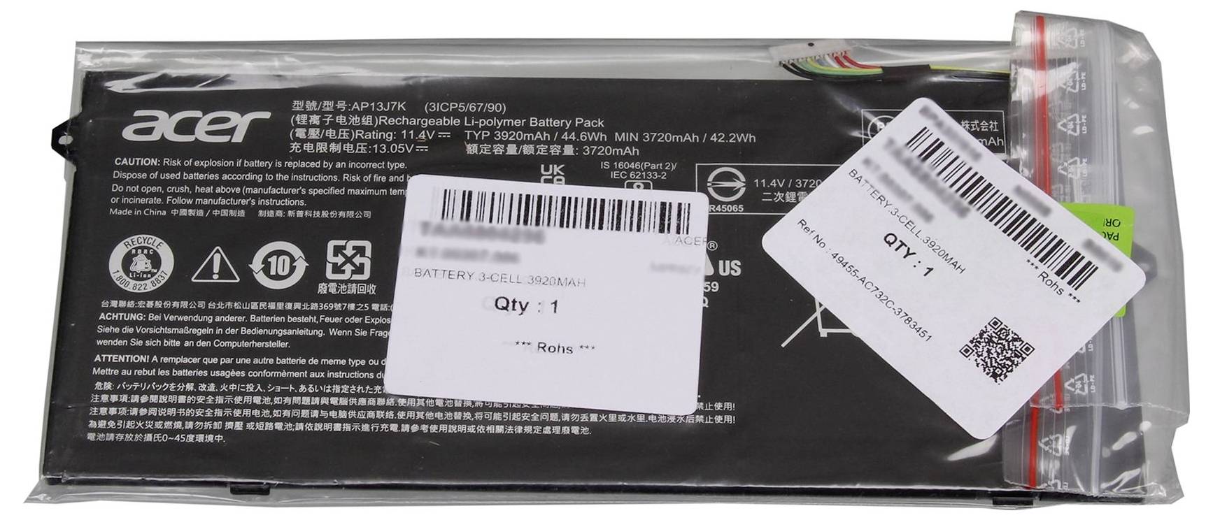 Acer-Laptop-Akku in Kunststoffverpackung, mit zwei Produktbarcode-Etiketten oben.