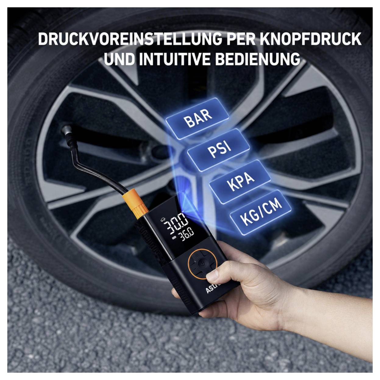 Tragbarer Reifendruckmesser/Kompressor mit digitalem Display an einem Autoreifen; Text sagt „Druckvoreinstellung auf Knopfdruck und intuitive Bedienung" mit den Einheiten BAR, PSI, KPA, KG/CM.