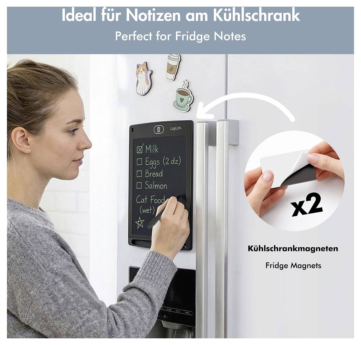 Frau schreibt eine Einkaufsliste auf einem magnetischen Notepad, das an einem Kühlschrank befestigt ist; der Anzeigentext lautet „Perfekt für Notizen am Kühlschrank" und „Kühlschrank-Magnete x2".