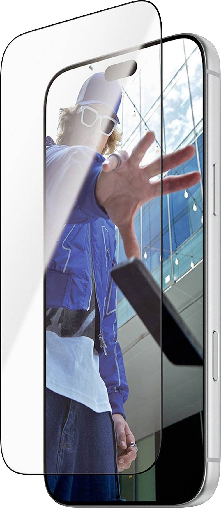 Smartphone mit einer transparenten Displayschutzfolie oder Datenschutzfilter, die vor dem Telefon angebracht ist, mit einer auf dem Display reflektierten Person.