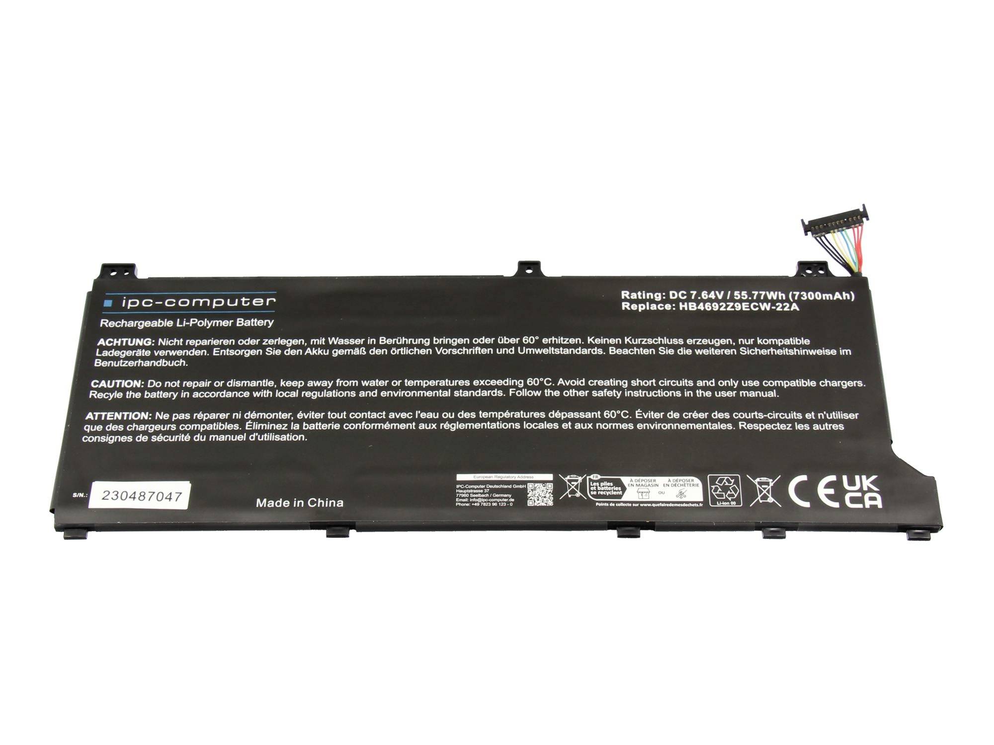 Schwarzes IPC-Computer-Ersatz-Lithium-Polymer-Akku-Pack mit Stecker und gedruckten Spezifikationen auf weißem Hintergrund.