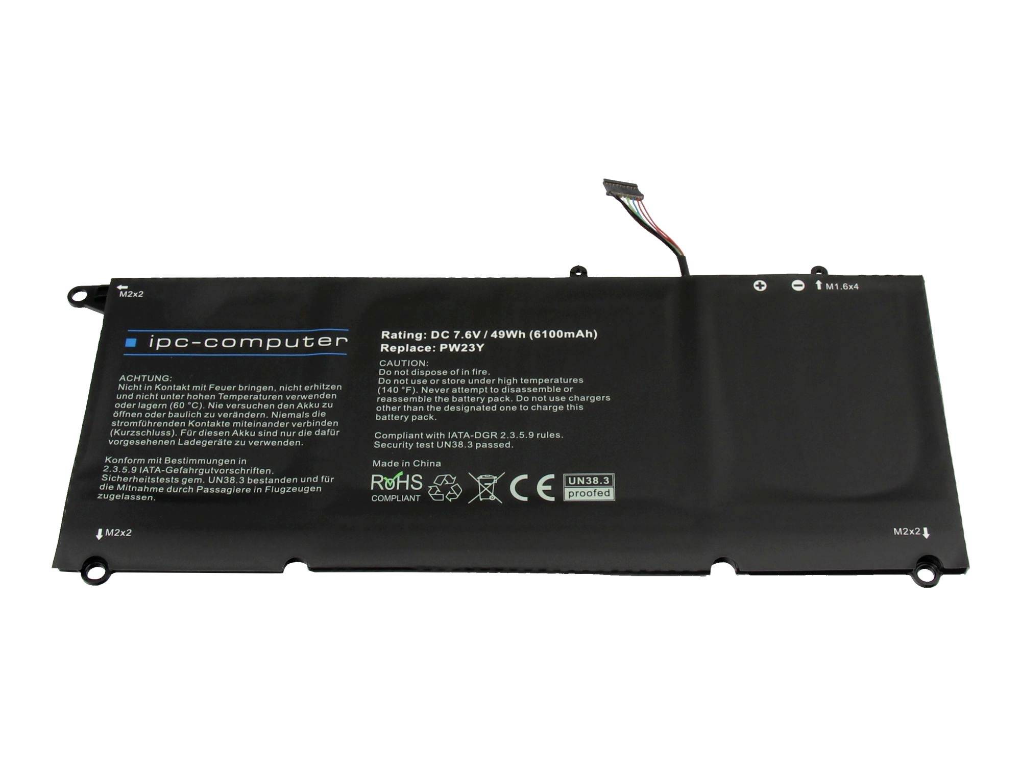 Schwarze Laptop-Batteriepackung mit der Aufschrift „ipc-computer" mit Verbindungskabel, flach auf weißem Hintergrund angeordnet.