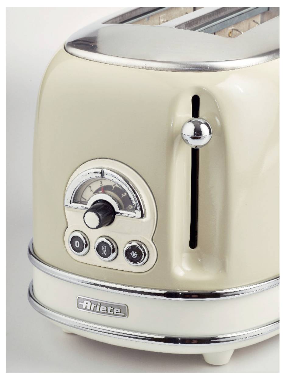 Creme-farbiger Ariete-Toaster mit zwei Schlitzen, einem Bräunungsregler und Bedientasten auf der Vorderseite, in Großaufnahme gezeigt.