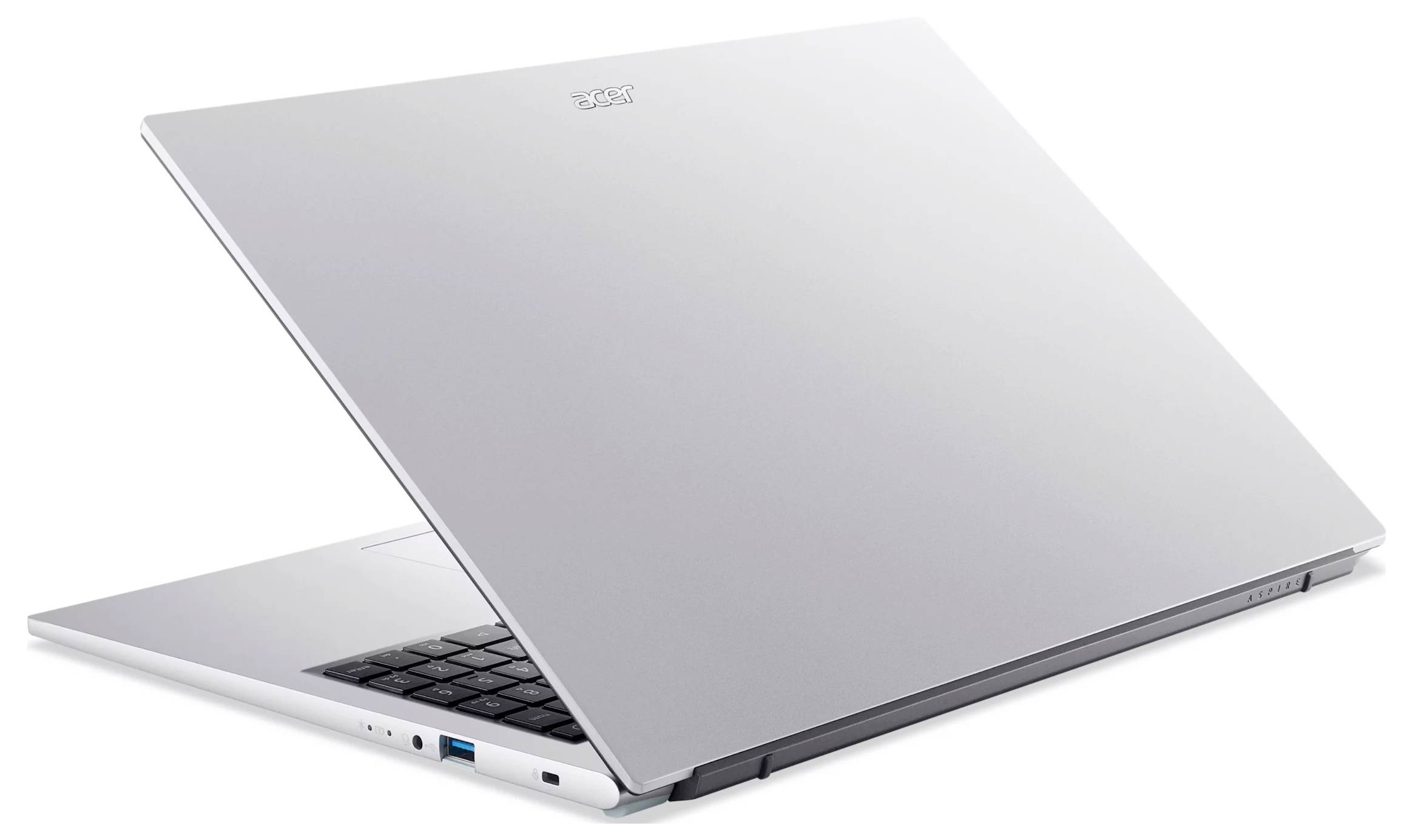 Silberner Acer-Laptop, teilweise geöffnet auf weißem Hintergrund, zeigt den Deckel, die Tastatur und die Seitenports.