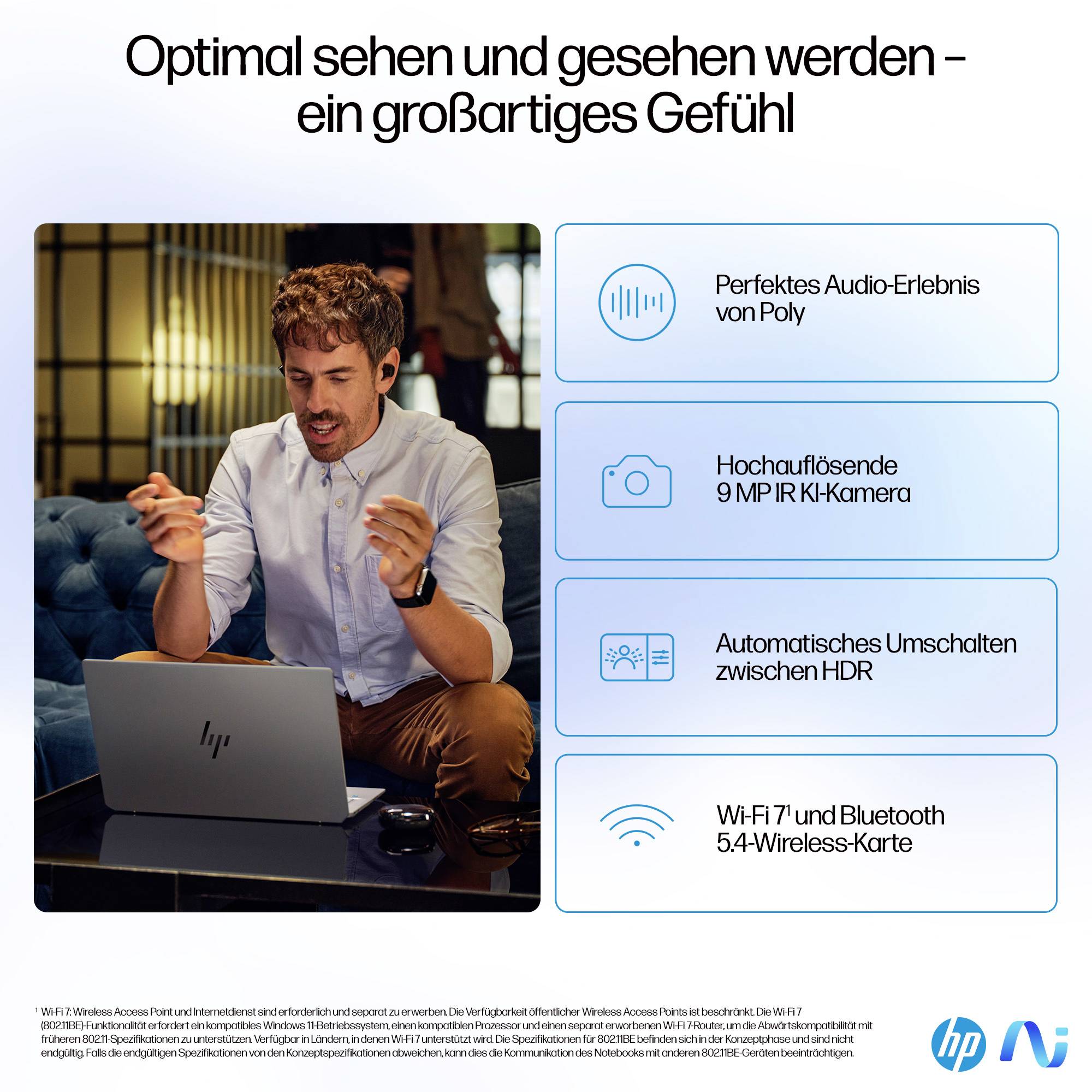 HP Laptop-Anzeige mit einem Mann, der einen Laptop verwendet, mit Feature-Callouts für Poly Audio, 9MP IR-Kamera, HDR-Umschaltung und Wi‑Fi 7/Bluetooth 5.4.
