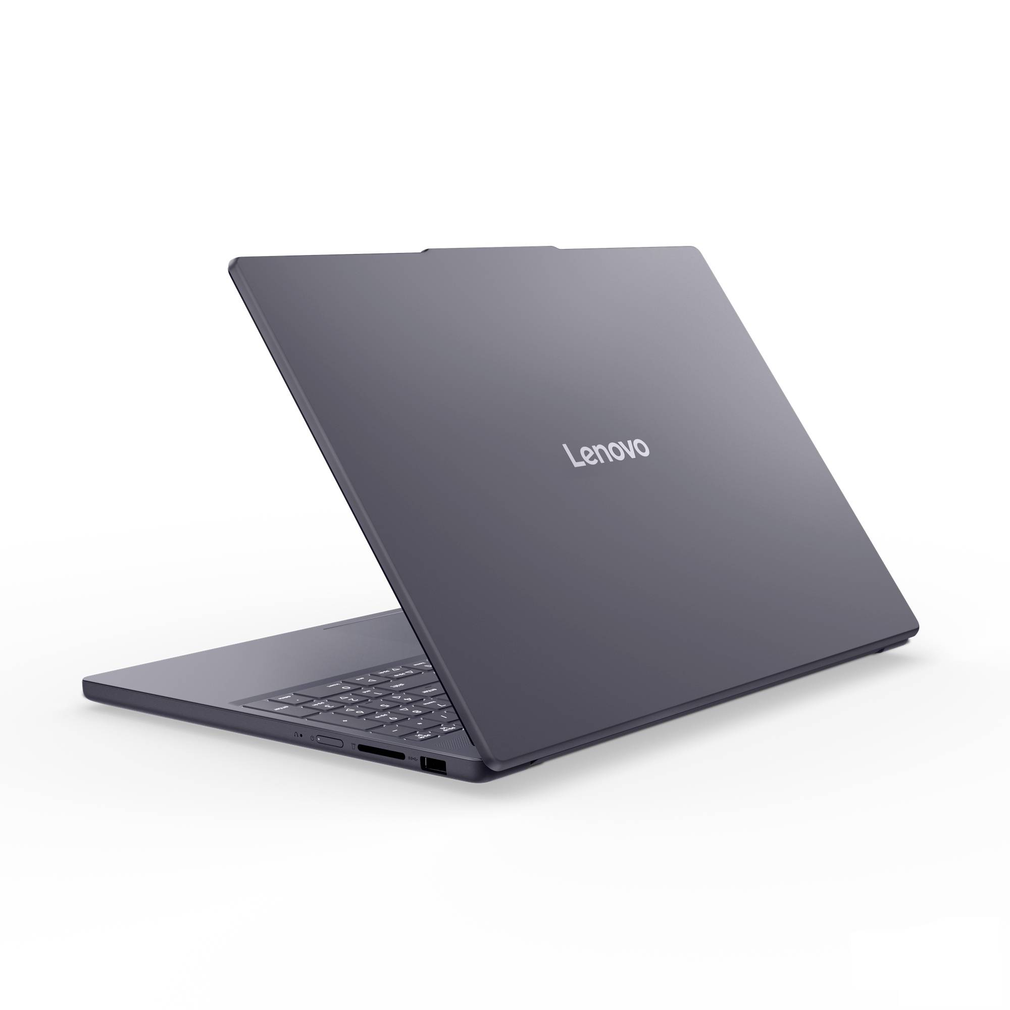 Geschlossener Lenovo-Laptop in schräger Perspektive auf weißem Hintergrund dargestellt.