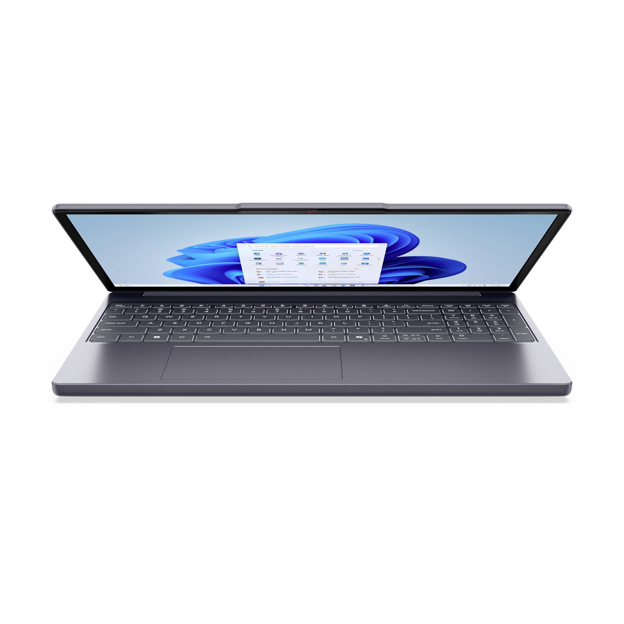 Offener Laptop-Computer mit Windows-Desktop auf weißem Hintergrund angezeigt.