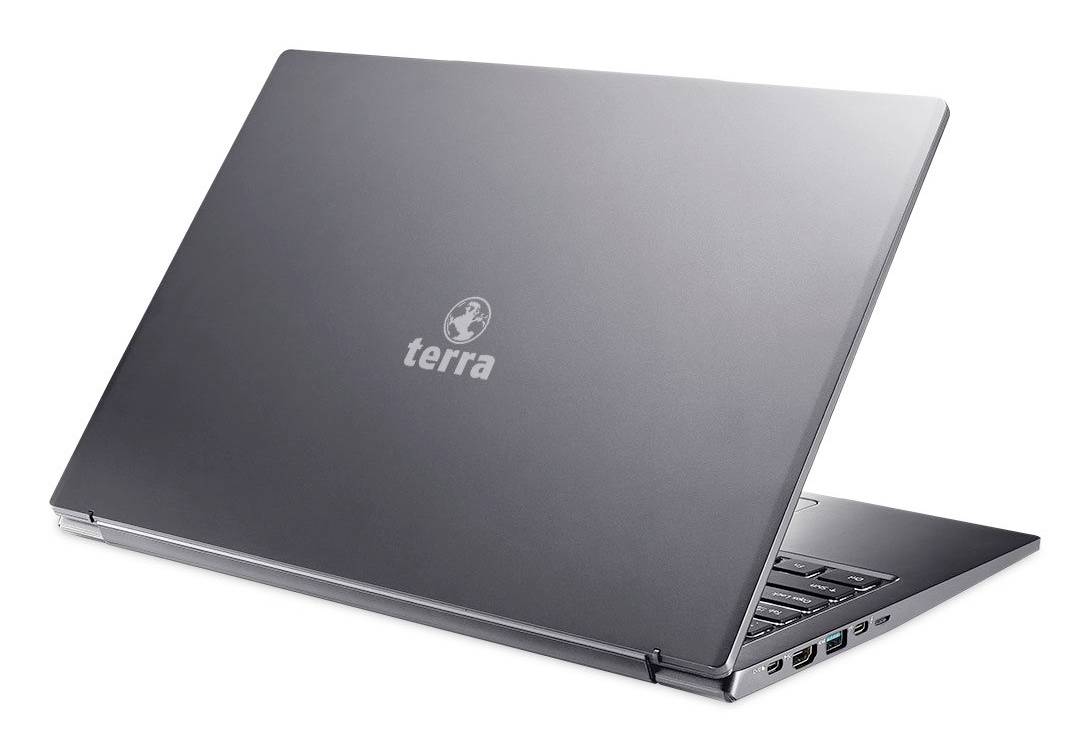 Geschlossener grauer Laptop mit "terra"-Logo auf dem Deckel, von der hinteren linken Seite auf weißem Hintergrund gezeigt.
