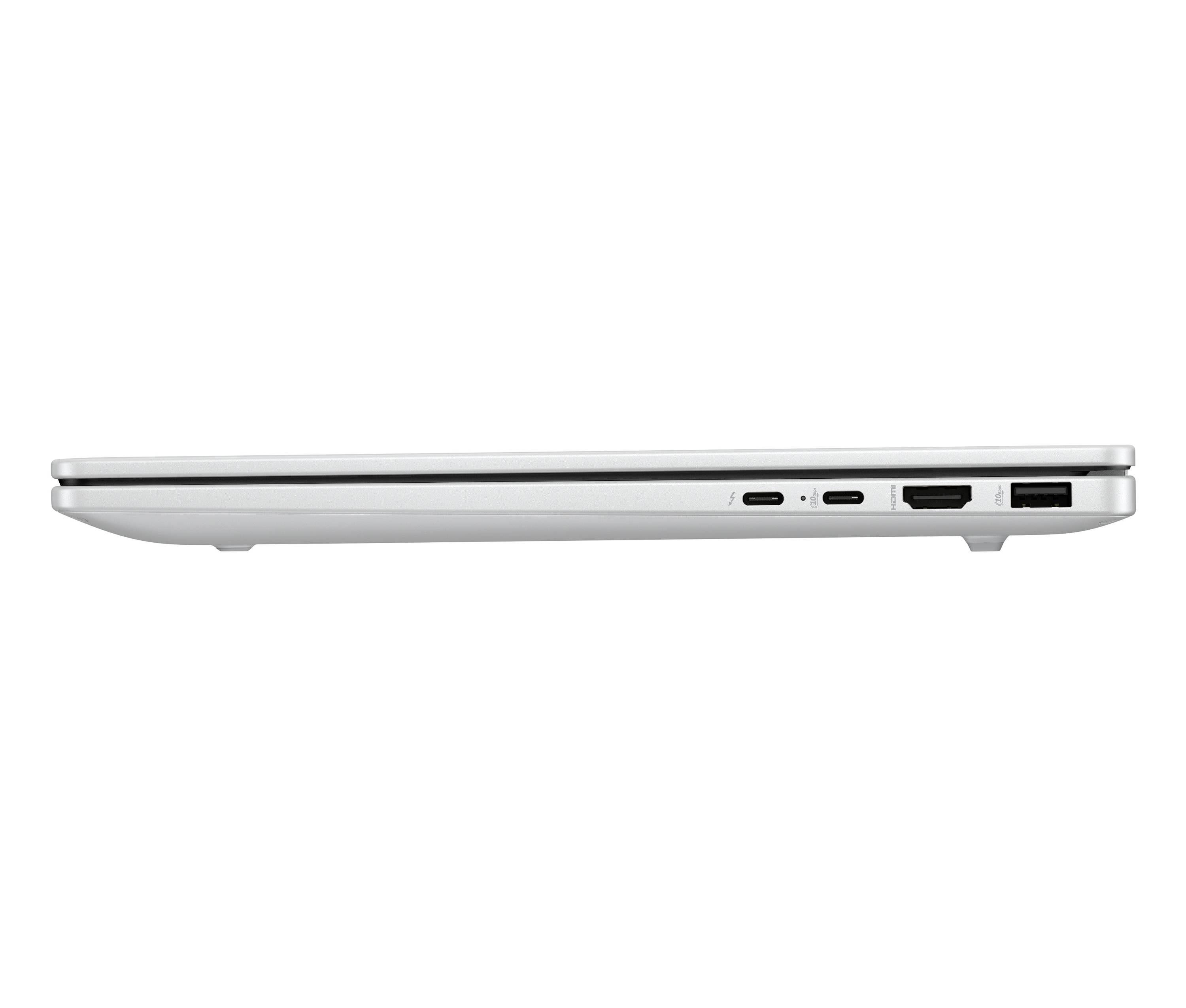 Seitenansicht eines silbernen Laptops, die sein schlankes Profil und die Anschlüsse auf der rechten Seite zeigt, einschließlich USB-C, HDMI und USB-A.