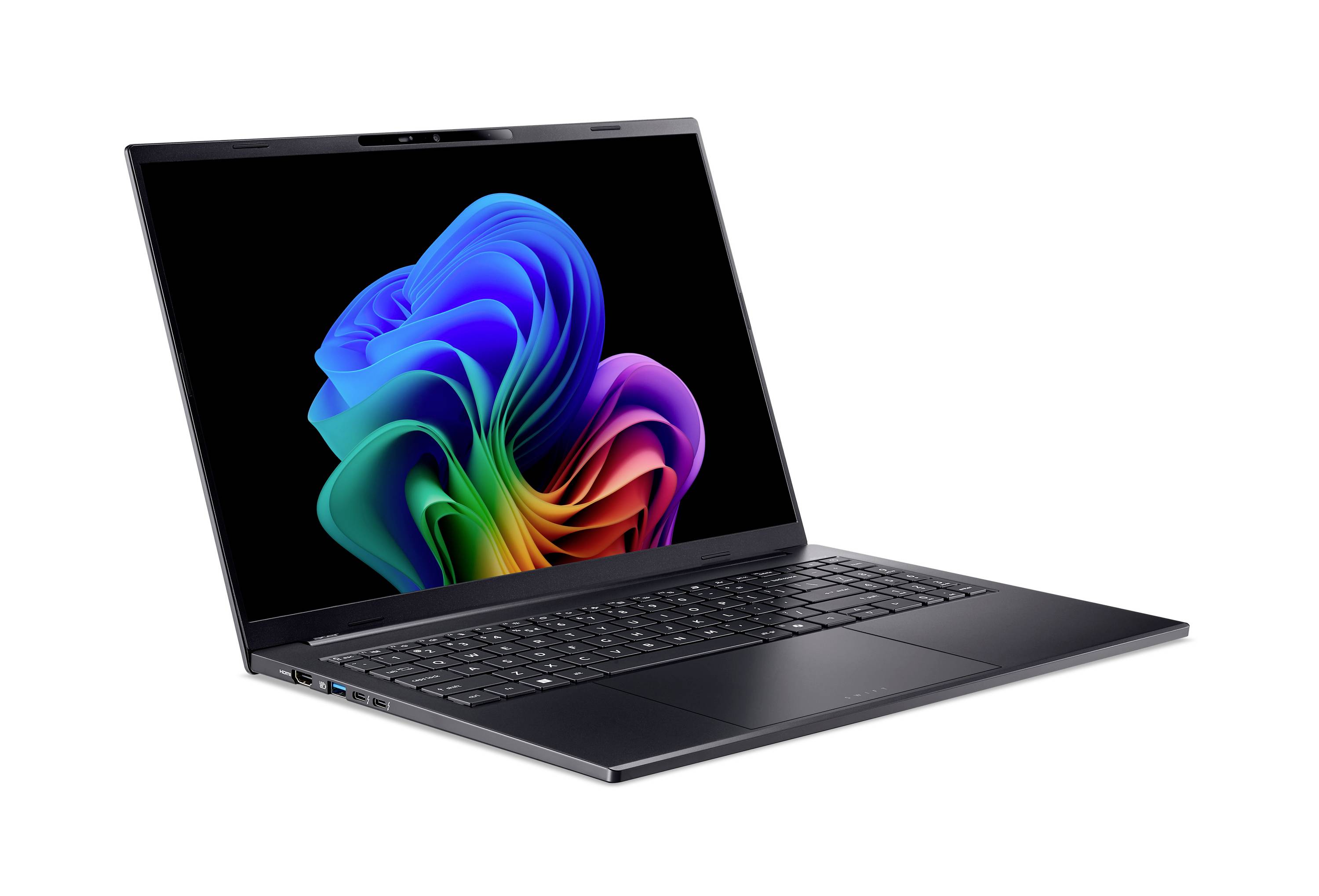 Schwarzer Laptop mit geöffnetem Bildschirm, der auf weißem Hintergrund ein buntes abstraktes Wirbeldesign anzeigt.