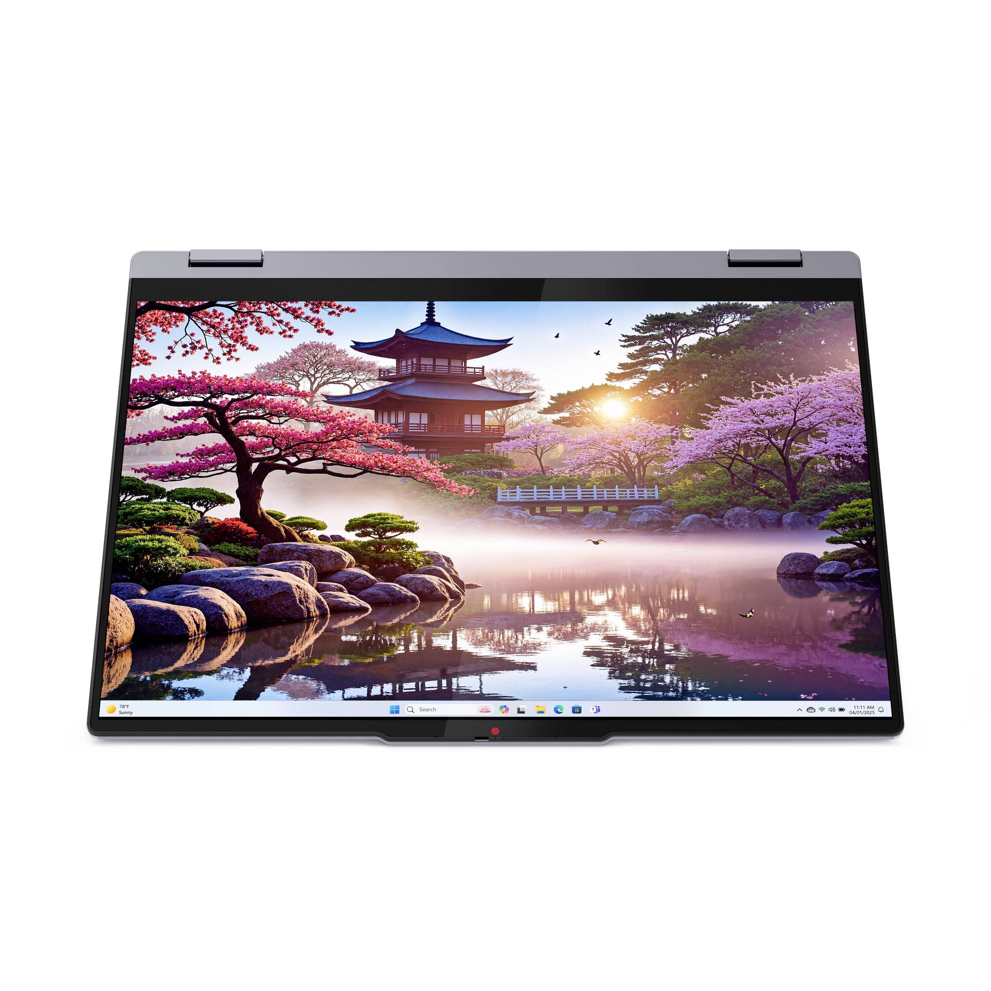 Ein Laptop zeigt ein malerisches Hintergrundbild einer japanischen Pagode, Kirschblüten, Felsen und einen reflektierenden Teich bei Sonnenaufgang.