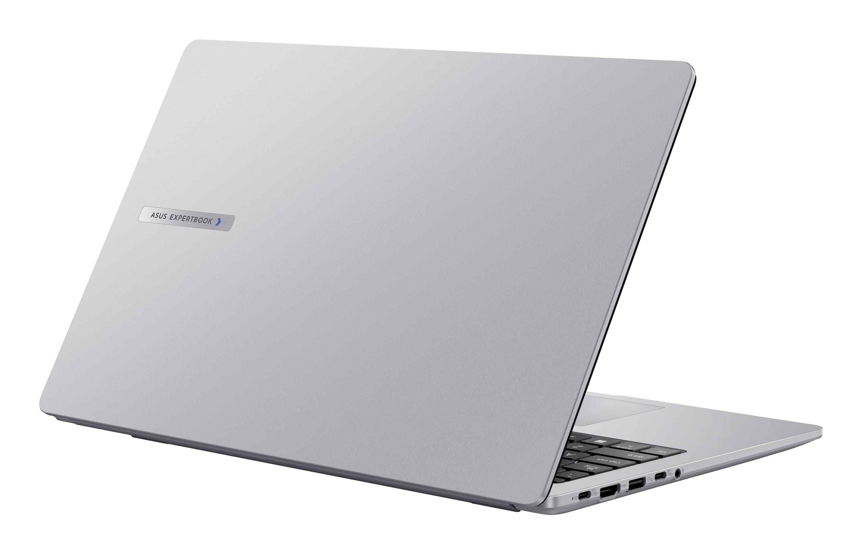 Silberner Laptop, geschlossen in einem Winkel gezeigt, mit sichtbarem Tastaturrand und Seitenports auf weißem Hintergrund.