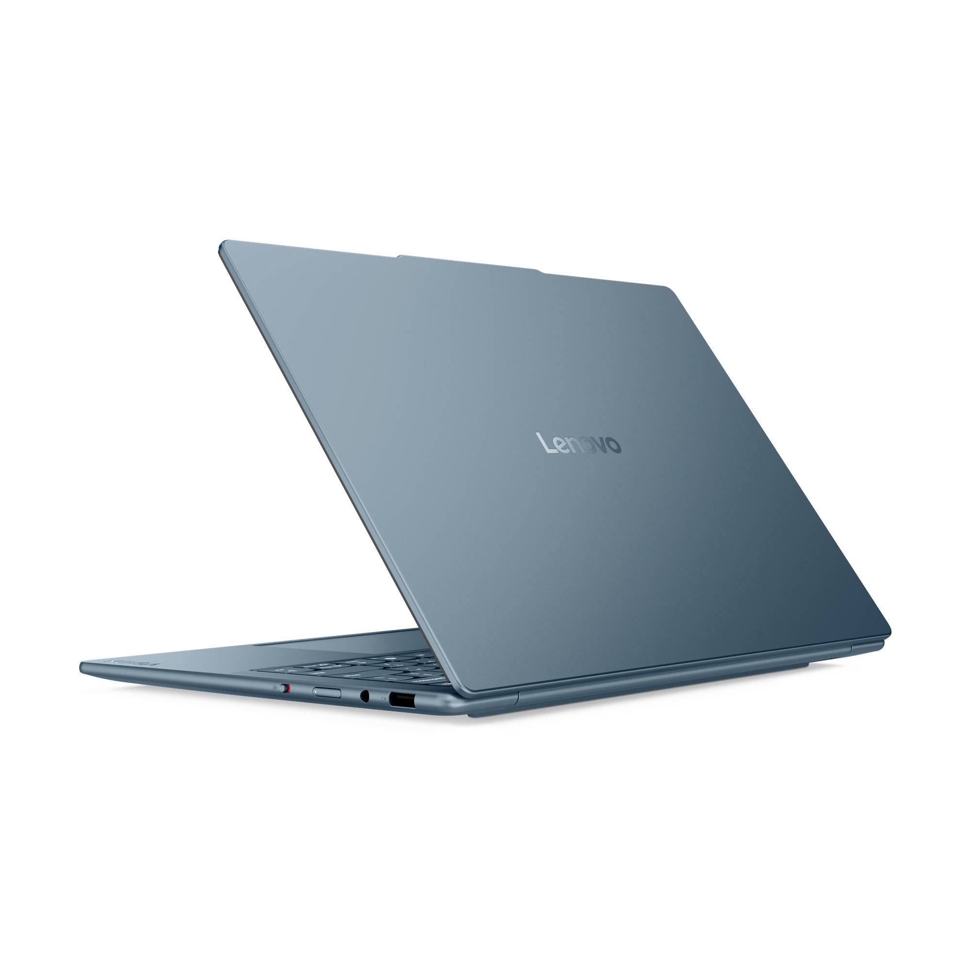 Geschlossener blauer Lenovo-Laptop in Seitenansicht auf weißem Hintergrund.