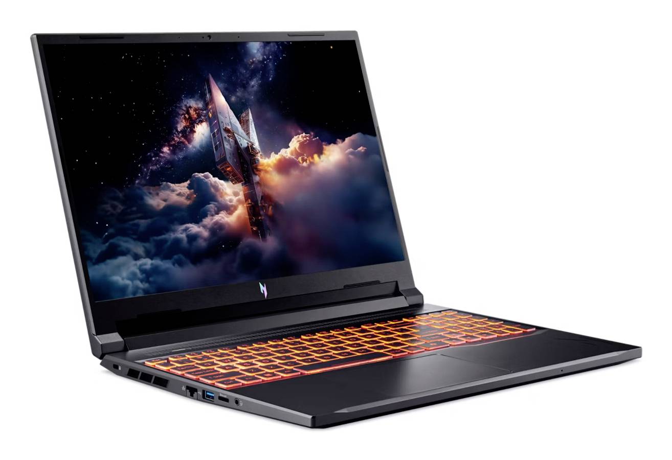 Ein Gaming-Laptop mit einer leuchtend orangefarbenen Tastatur und einem Bildschirm, auf dem eine Rakete durch Wolken ins Weltall startet.