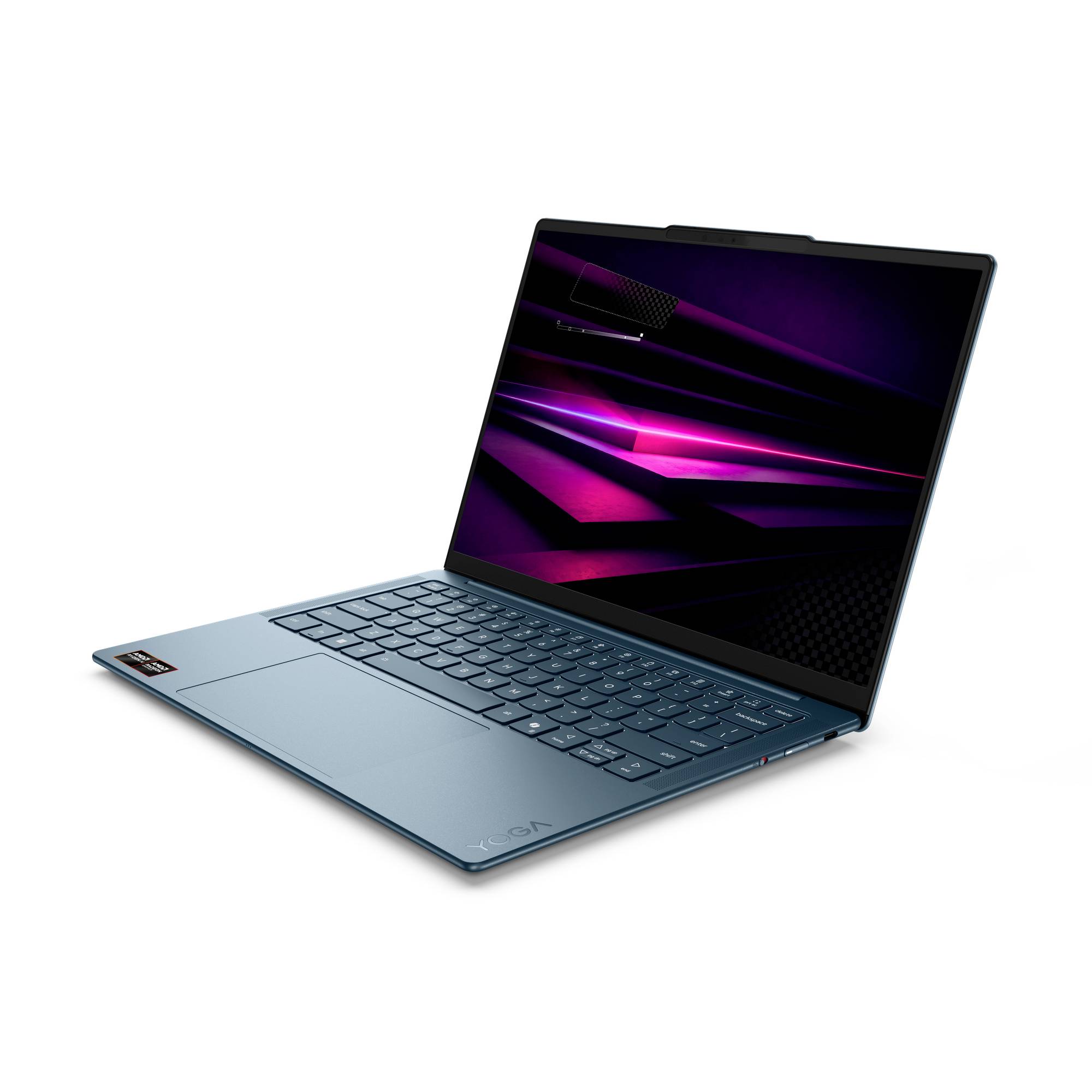 Offener Laptop-Computer mit violettem abstraktem Hintergrundbild auf dem Bildschirm, schräg auf weißem Hintergrund dargestellt.
