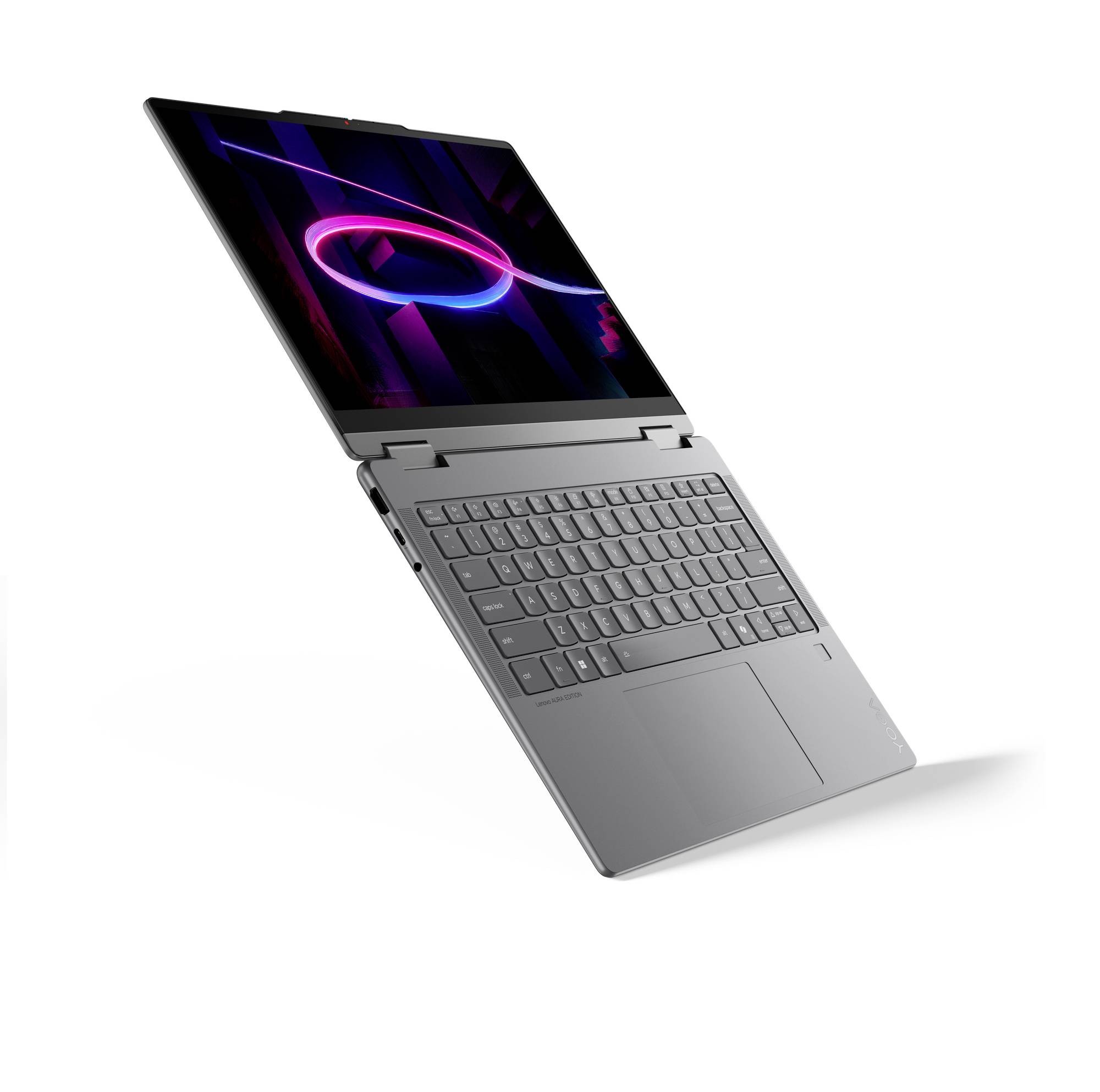 Ein silberner Laptop, aufgeklappt unter einem Winkel gezeigt, mit einem leuchtenden abstrakten Neon-Hintergrundbild auf dem Bildschirm und einer vollständig sichtbaren Tastatur.