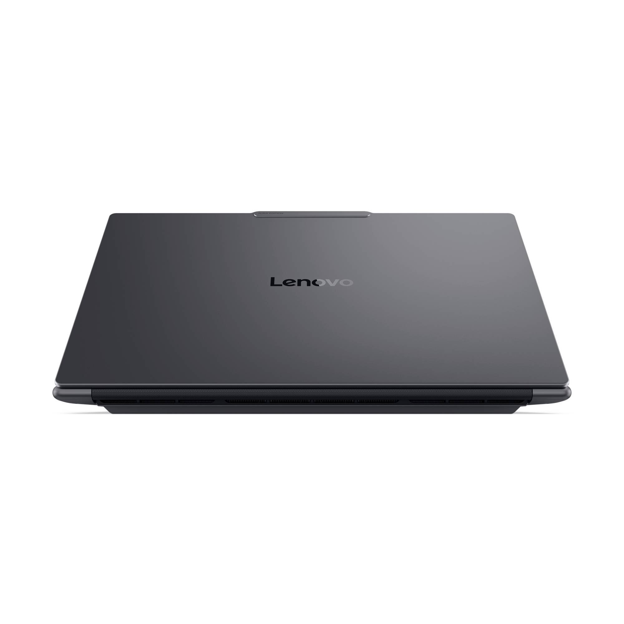 Geschlossenes Lenovo-Laptop von oben auf weißem Hintergrund betrachtet.