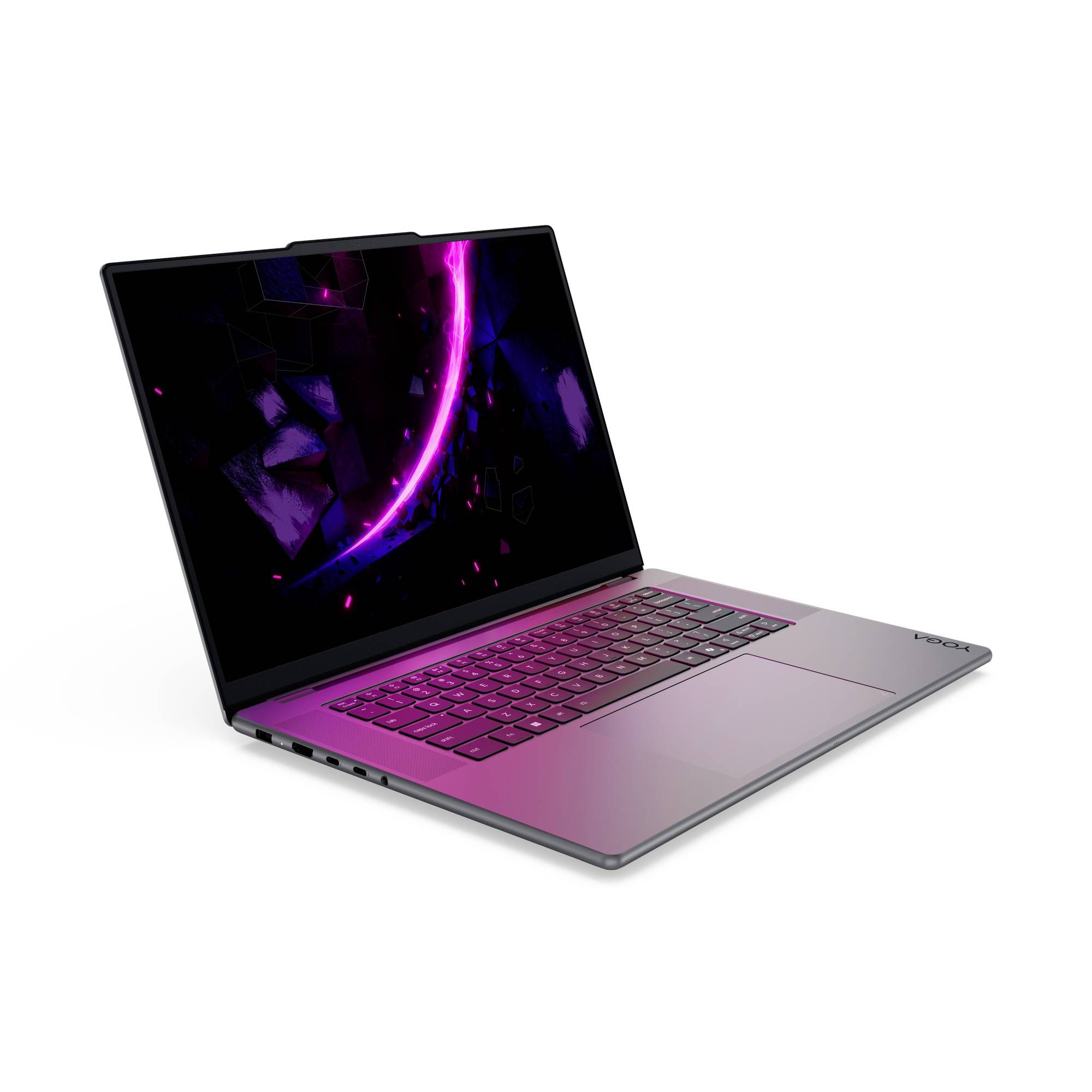 Offener silberner Lenovo-Laptop mit violett beleuchteter Tastatur und dunklem Bildschirm, auf dem eine neon-violette abstrakte Grafik angezeigt wird.