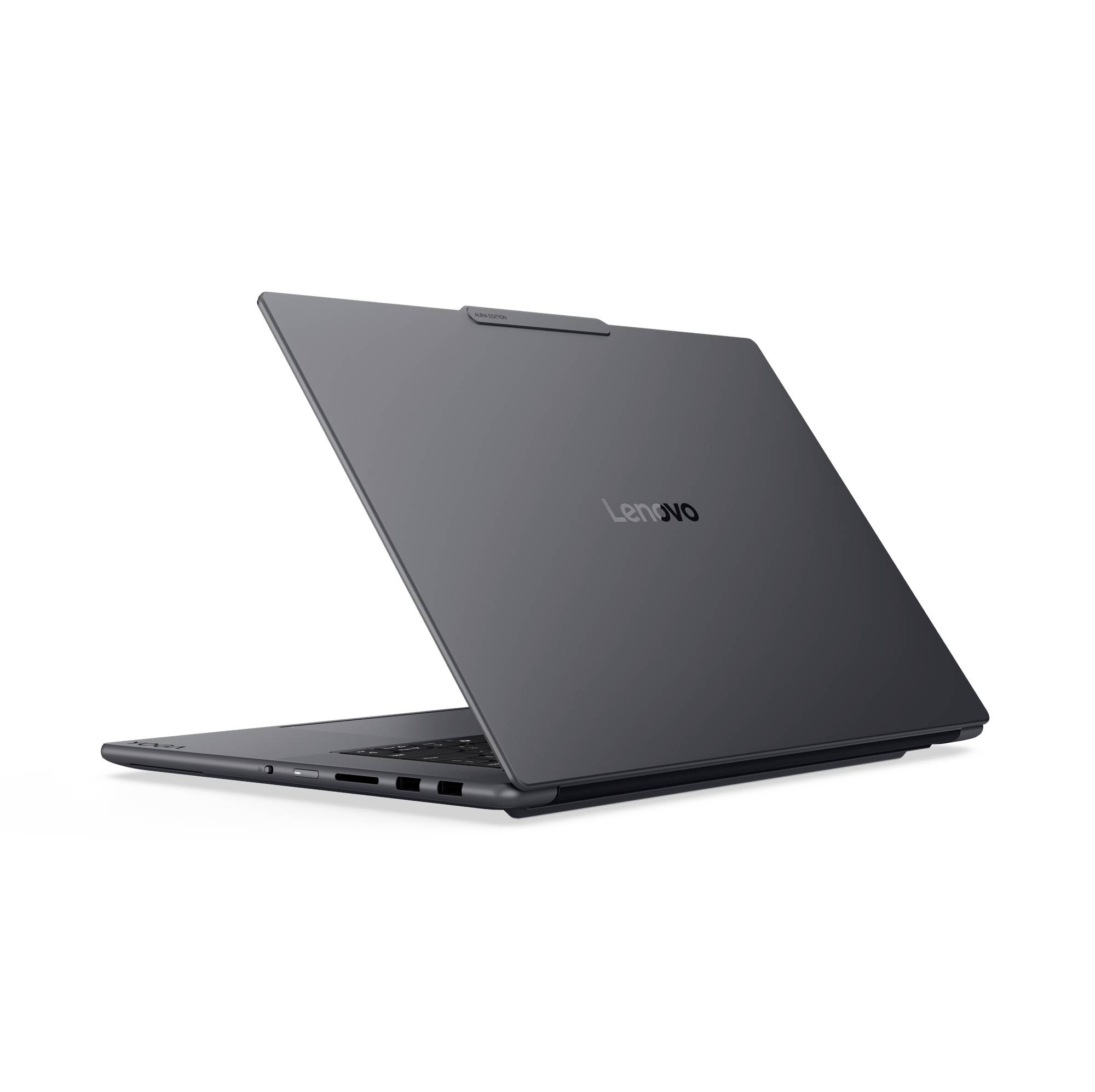 Geschlossener dunkelgrauer Lenovo-Laptop in Schrägansicht auf weißem Hintergrund, mit dem Lenovo-Logo zentriert auf dem Deckel.
