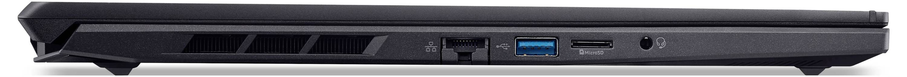Seitenansicht eines geschlossenen schwarzen Laptops, die die Vorderkante mit Anschlüssen zeigt, einschließlich eines blauen USB-Anschlusses und einer Audiobuchse.